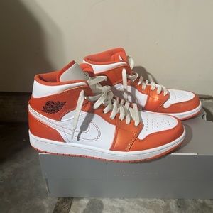 Orange mid 1s